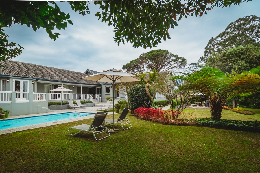 6 Bedroom Property for Sale in Heatherlands Western Cape